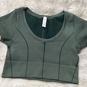Green Ribbed Women's OFFLINE BY Aeria sz L NWOT